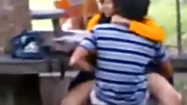 BF tradisce Cougar con porno anziane grasse sua figlia