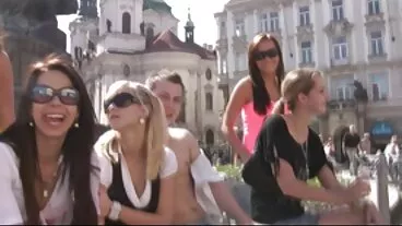 Massaggio olistico con corpo femminile nudo e lubrificato video mature formose