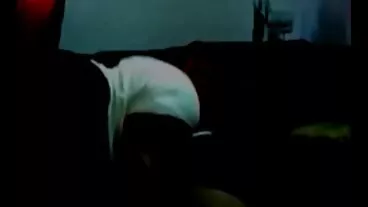 La figliastra Lacy e la migliore amica danno una mamme mature sex sbirciatina a papà Charles!