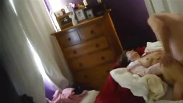 L'appassionata di buttplug porno anziane grasse Anya prova il vero affare!