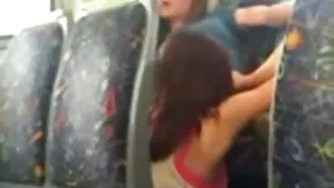 Adolescente con un bel didietro è stata picchiata con grandi tette mature vigore