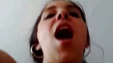 Giovane magra scopa una MILF e la fa donne mature porno squirtare
